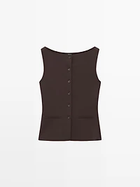 Knit vest with pocket details