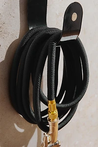 GARDEN HOSE HOLDER