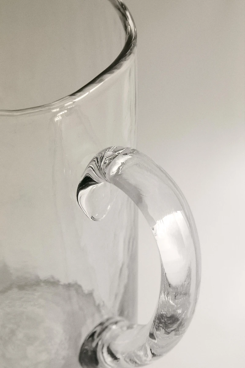 PICHET EN VERRE MARTELÉ