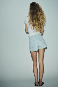 HIGH-WAISTED CROSS-WAIST TRF MOM FIT DENIM SHORTS