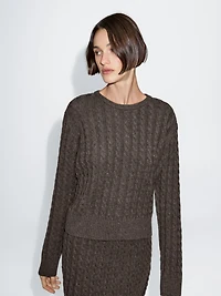 Pull laine en maille tressée