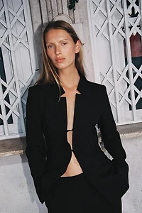 INVERTED LAPEL BLAZER