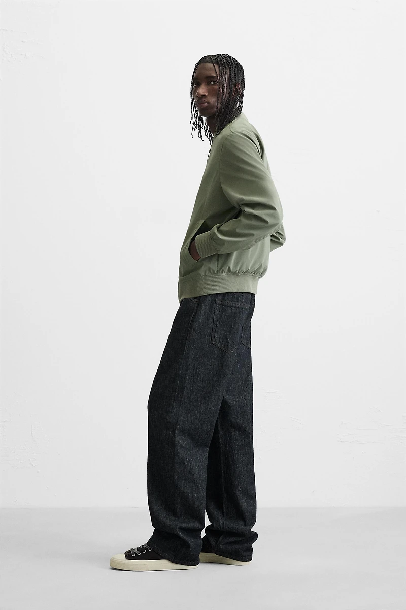LIGHTWEIGHT BOMBER JACKET