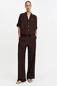 FLOWY SHORT SLEEVE SHIRT