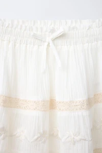 FLORAL EMBROIDERED SKIRT