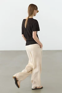Total look pleated top with striped detail