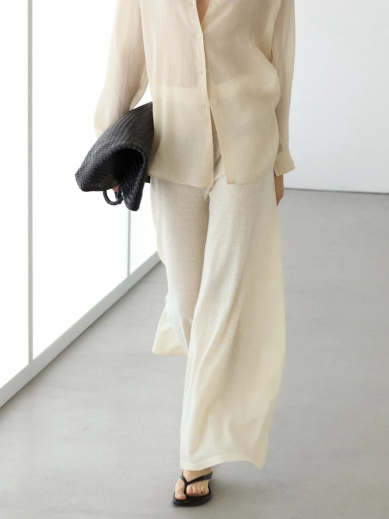 Total look wide-leg flowing trousers