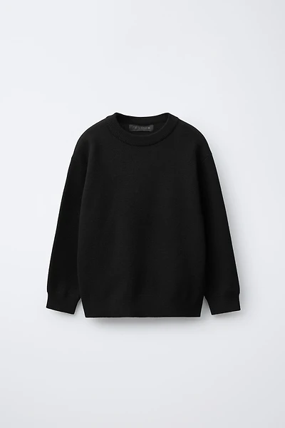 BASIC KNIT SWEATER