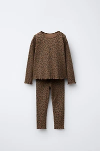 RIBBED T-SHIRT AND ANIMAL PRINT LEGGINGS SET