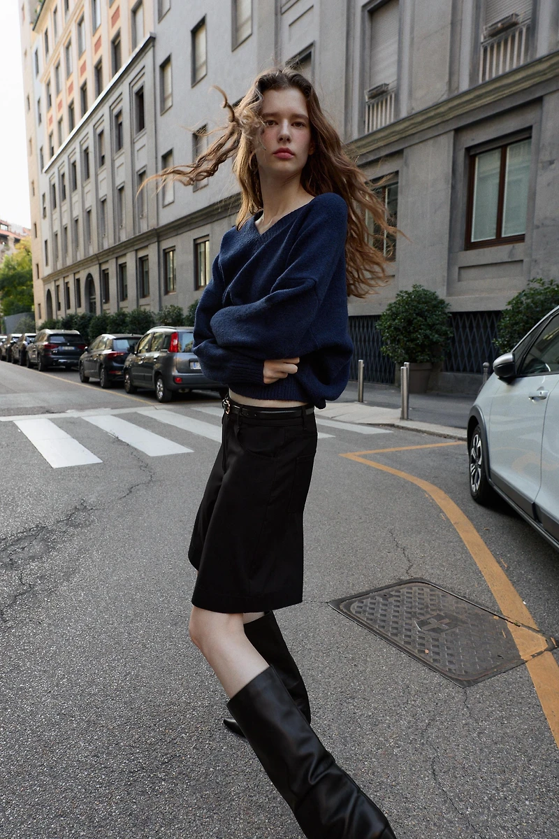 FLARED LONG SHORTS