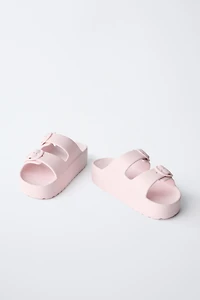 RUBBERIZED BUCKLED SANDALS