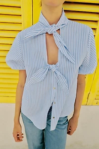 STRIPED TIED TOP