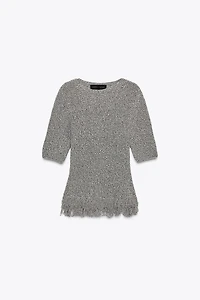 FITTED FRINGED KNIT TOP