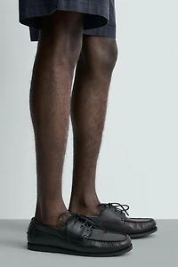 LEATHER BOAT SHOES