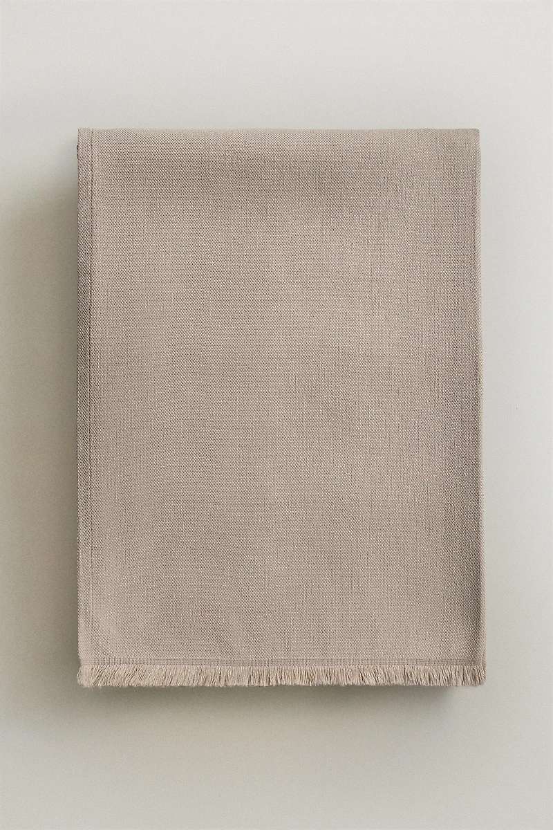COUVERTURE MULTI-USAGE UNIE