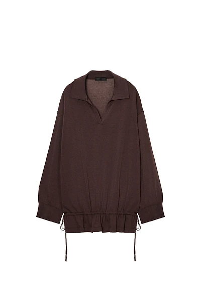 PULL EN MAILLE À PLIS