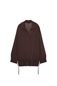 PULL EN MAILLE À PLIS