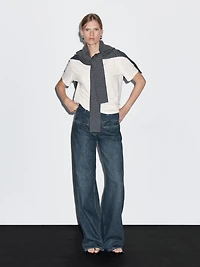 High-waist wide-leg jeans with pockets