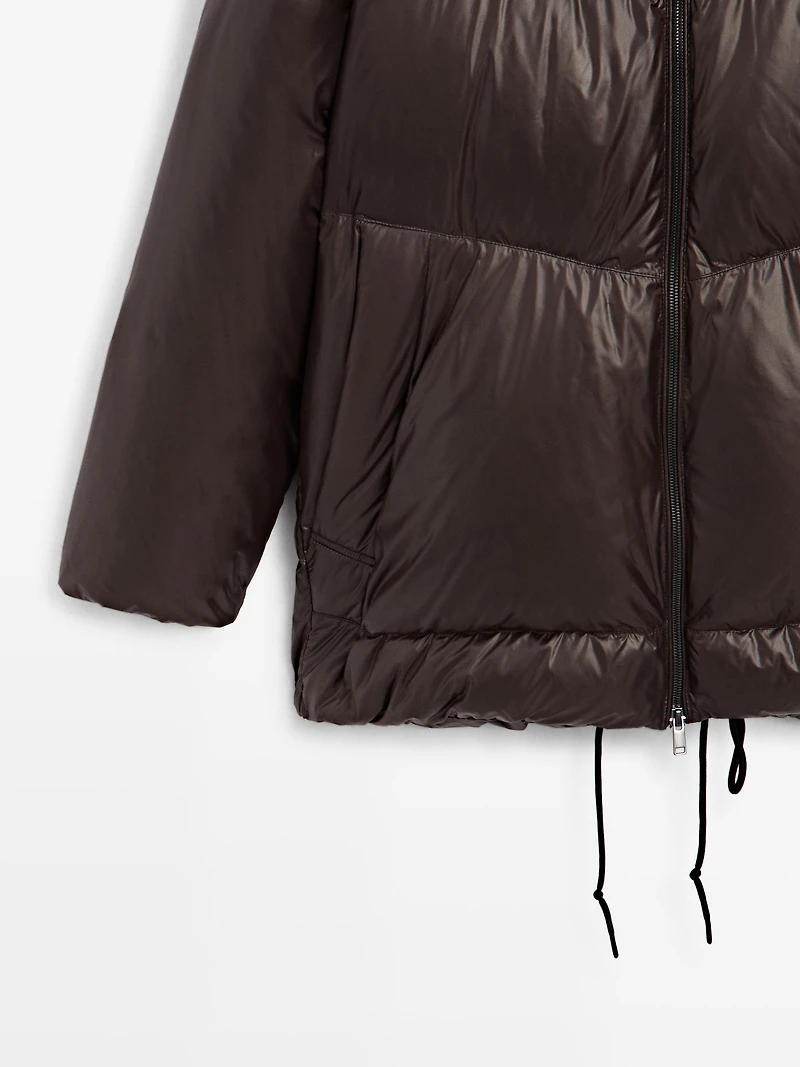 Water-repellent puffer jacket with detachable hood