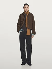 Short water-repellent puffer jacket