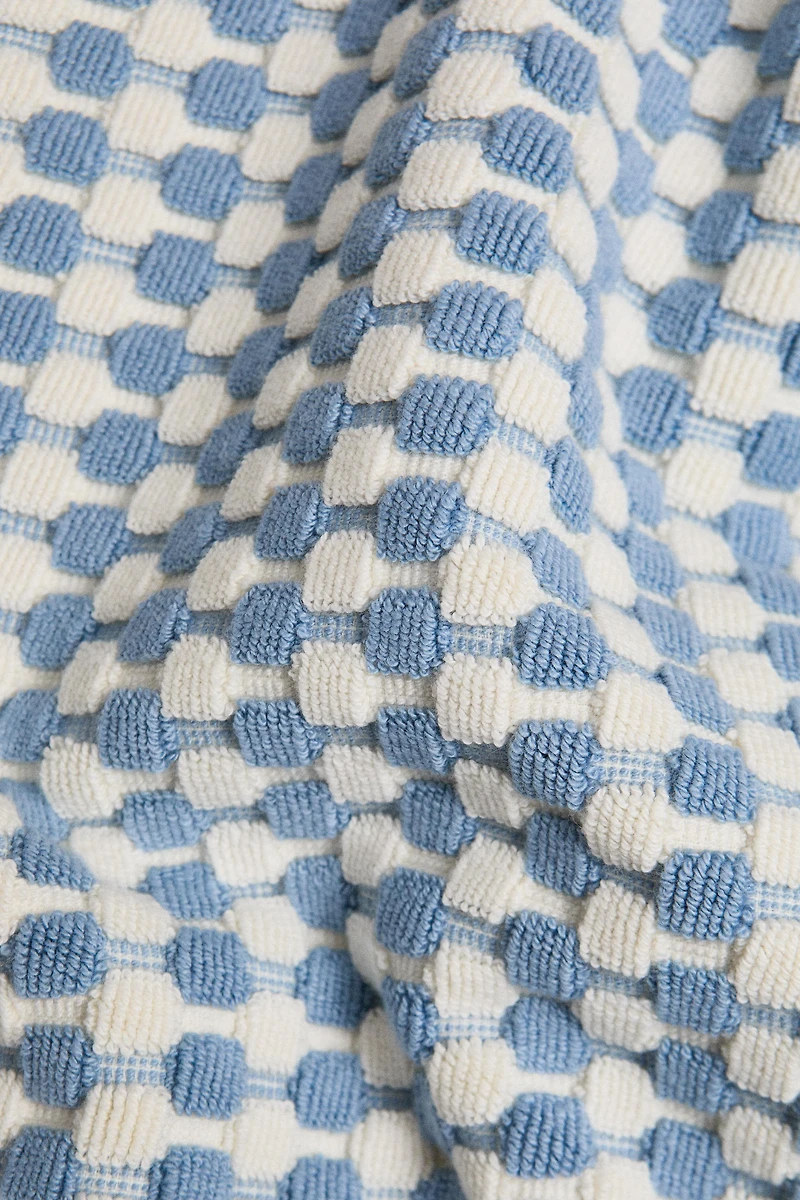 TEXTURED WAFFLE BATH MAT