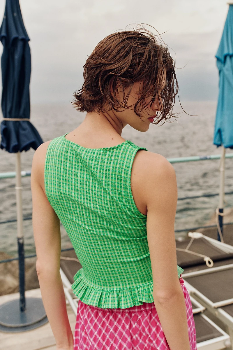 GINGHAM SMOCKED TOP