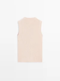 Knit top with crew neck