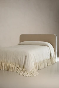 COTTON QUILT WITH RUFFLES