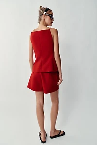 SWEETHEART NECKLINE STRAPPY VEST