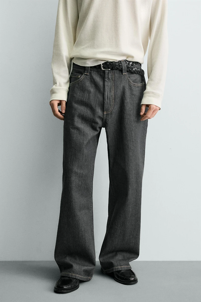 LOOSE FIT JEANS