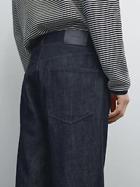 Cotton blend tapered fit jeans