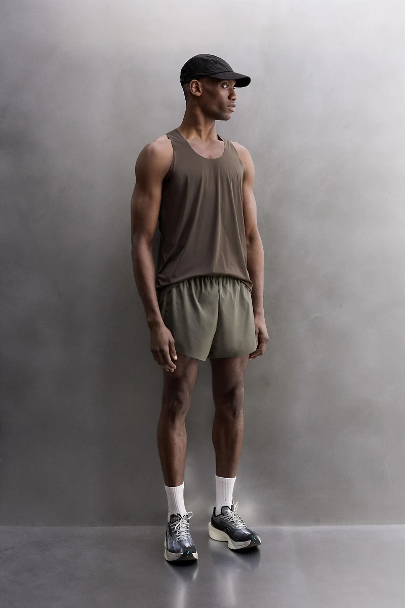 SHORT COURT DE RUNNING