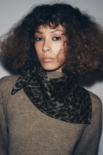 BANDANA À IMPRIMÉ ANIMAL AVEC LAINE