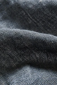 REVERSIBLE FRINGED LINEN BLANKET