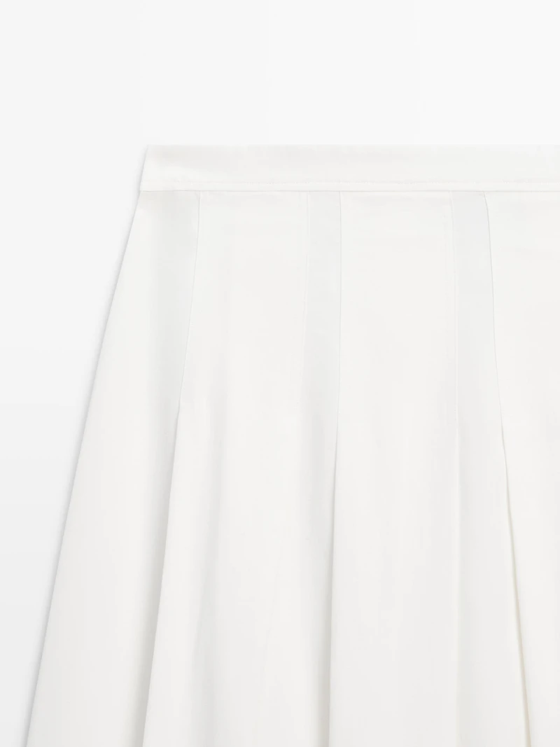 Midi skirt with box pleats