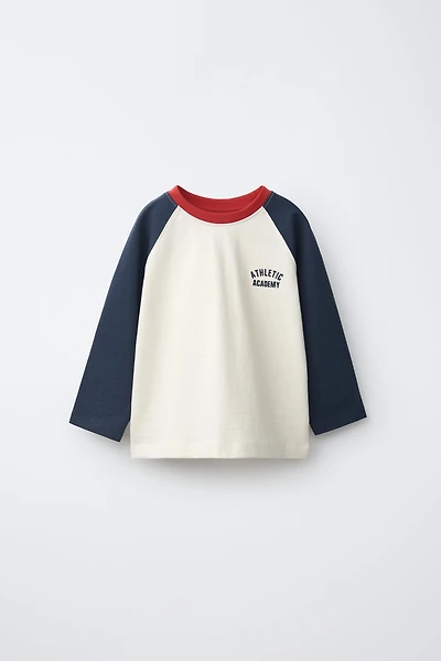 EMBROIDERED TEXT RAGLAN SLEEVE T-SHIRT