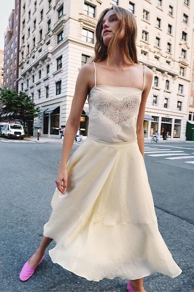 LACE TOP