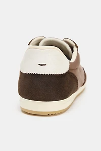 SOFT SNEAKERS