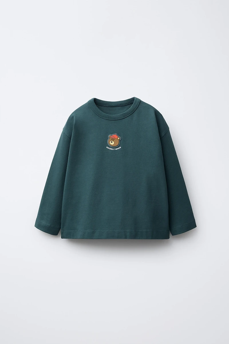 RUBBER APPLIQUÉ T-SHIRT