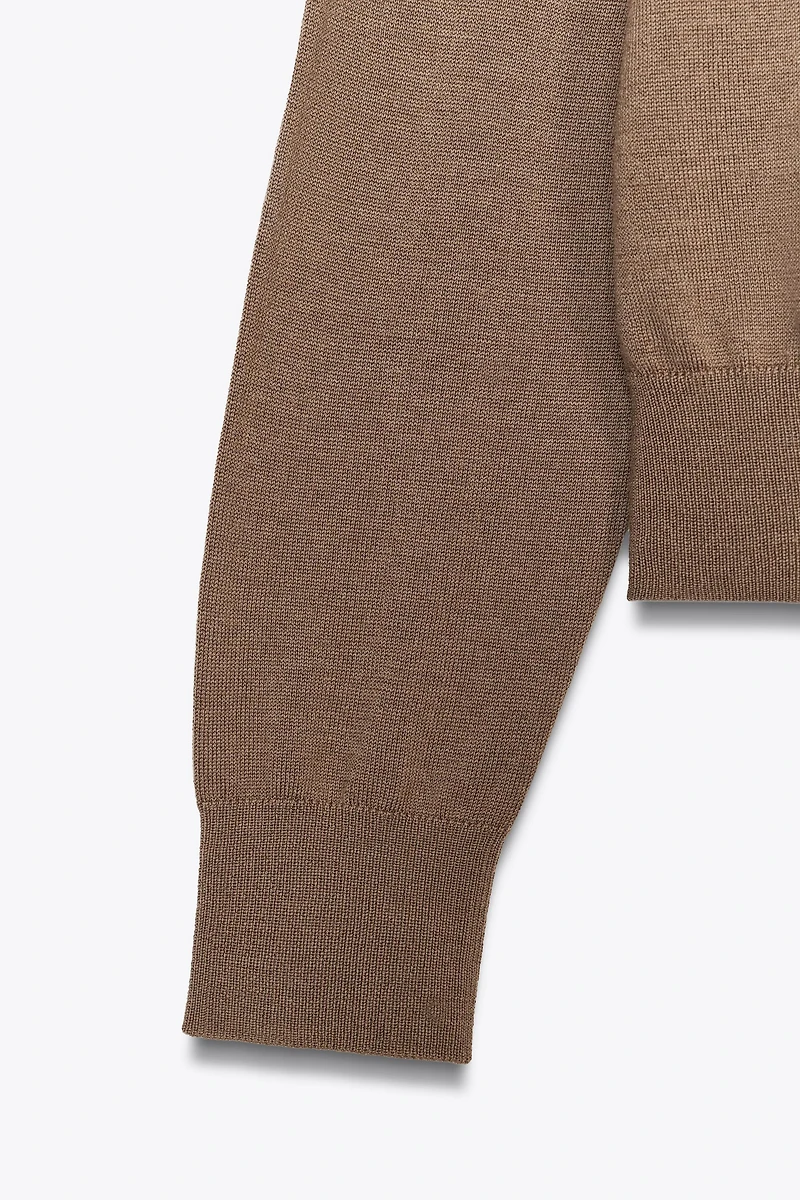 100% WOOL PLAIN KNIT SWEATER