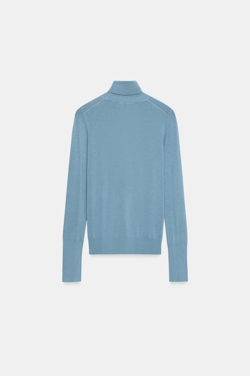 PULL BASIQUE EN MAILLE À COL MONTANT