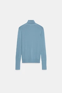 PULL BASIQUE EN MAILLE À COL MONTANT