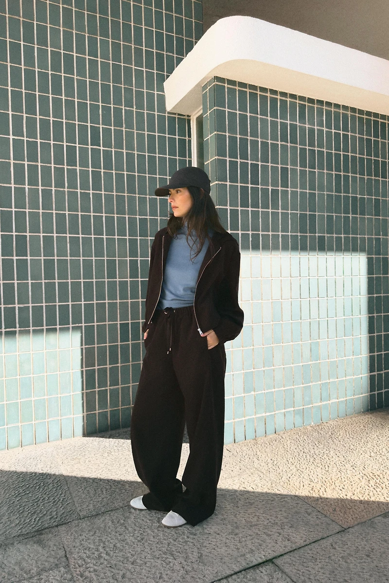 ELASTIC WAIST WIDE LEG PANTS