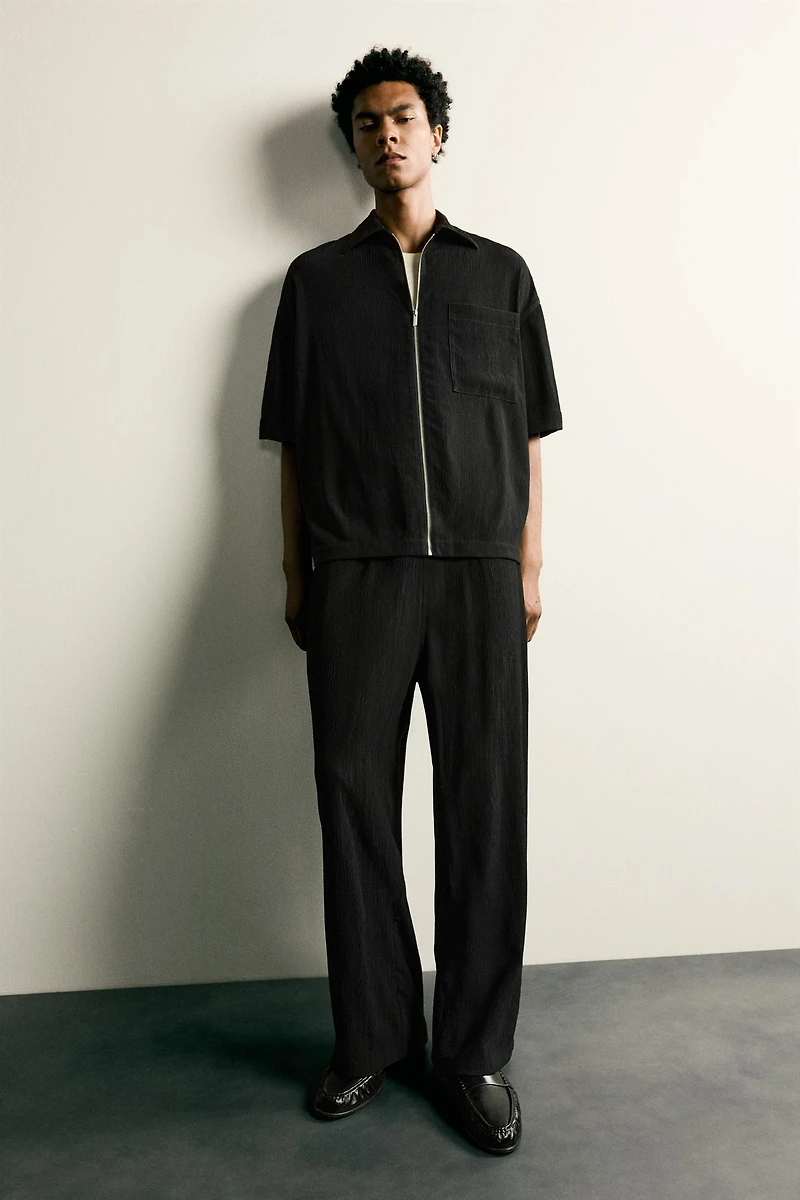 TEXTURED RELAXED FIT PANTS