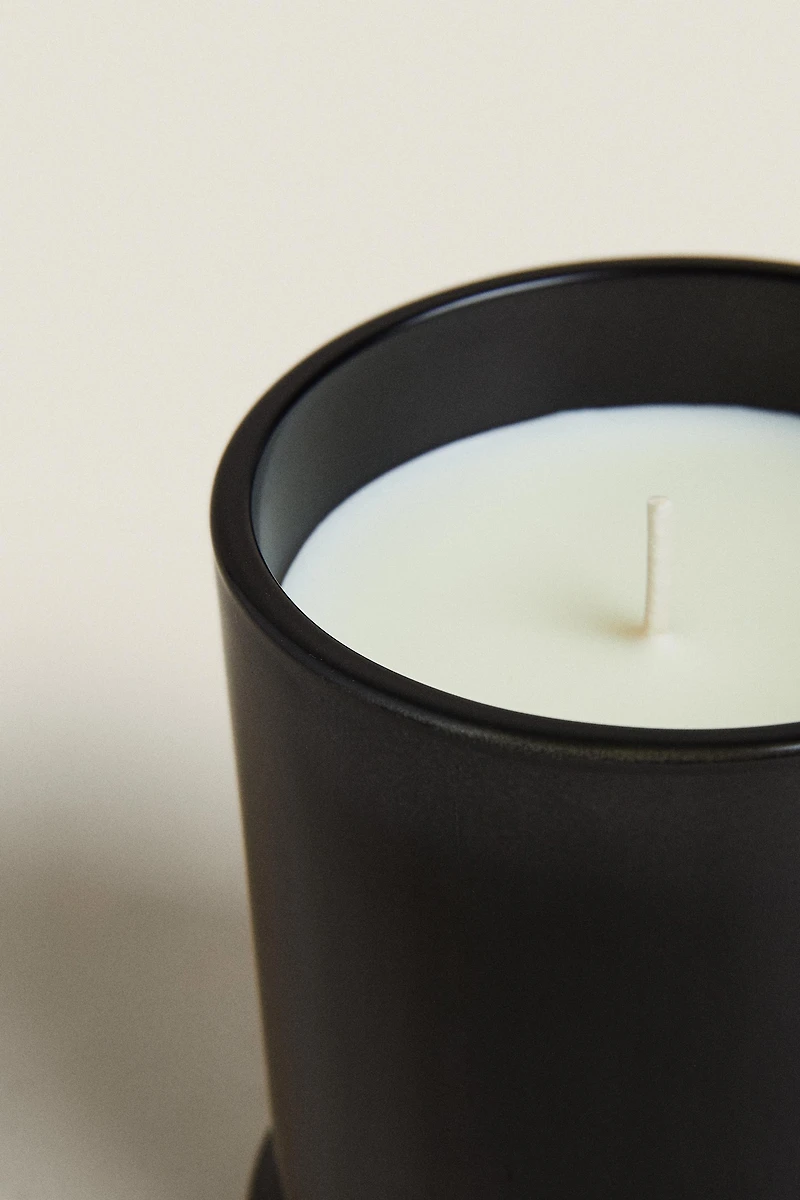 (350 G) CEDAR WOOD SCENTED CANDLE
