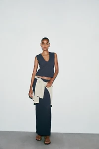TEXTURED TOP
