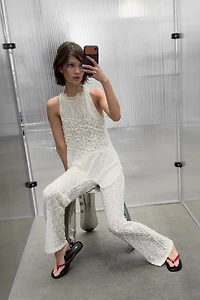 PANTALON EN DENTELLE