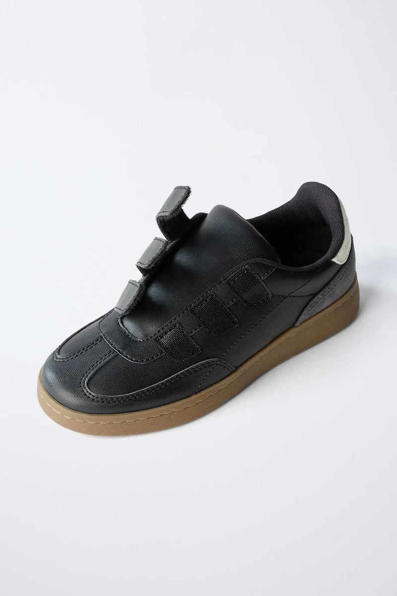 STRAP SNEAKERS