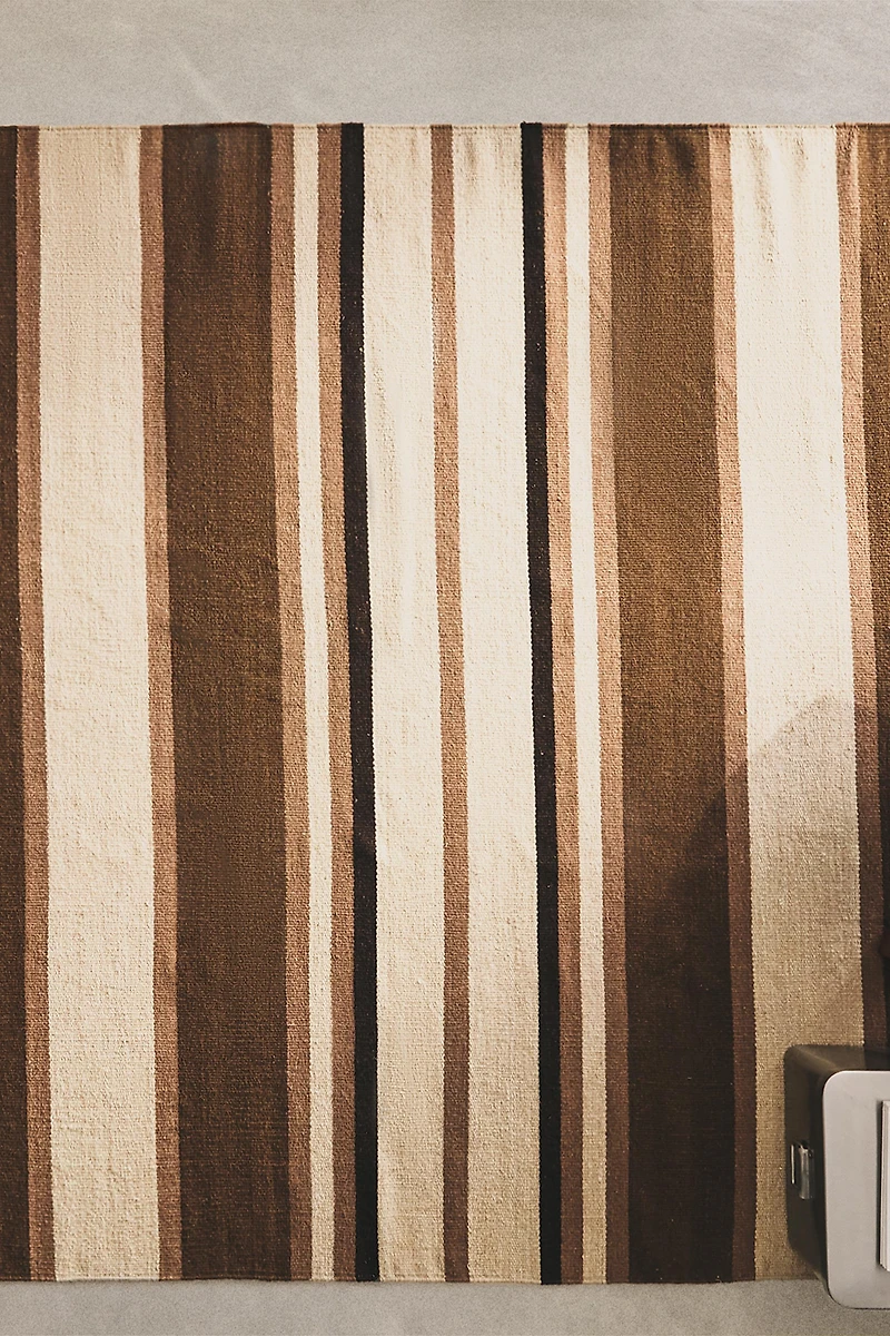 TAPIS RAYURES CONTRASTANTES