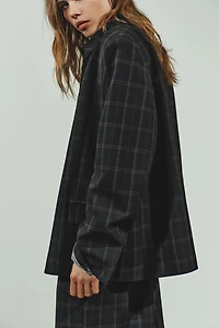 VESTE À CARREAUX AVEC ÉPAULETTES